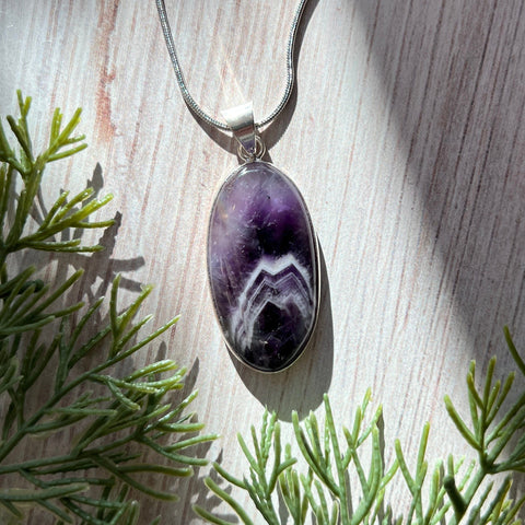 Ravenstone Amethyst Necklace "Melanie"