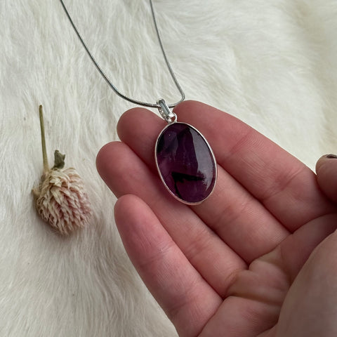 Ravenstone Amethyst Necklace "Monica"