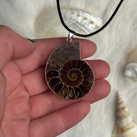 Ravenstone Ammonite Necklace "Heather"