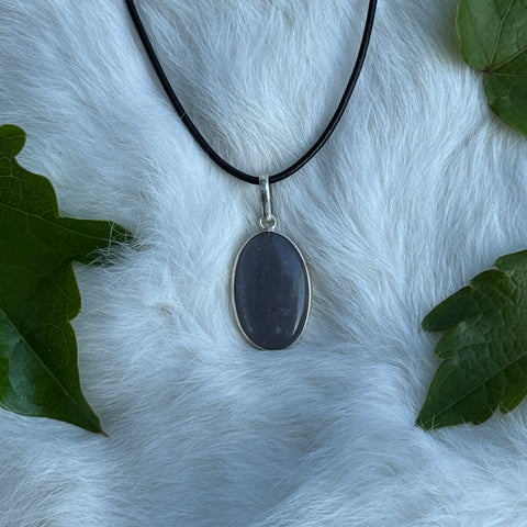 Ravenstone Black Moonstone Necklace "Antonia"