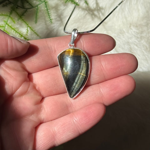 Ravenstone Black Tiger's Eye Necklace "Artemis"