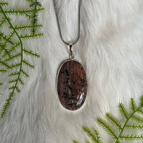 Ravenstone Cheetah Agate Necklace "Deanna"