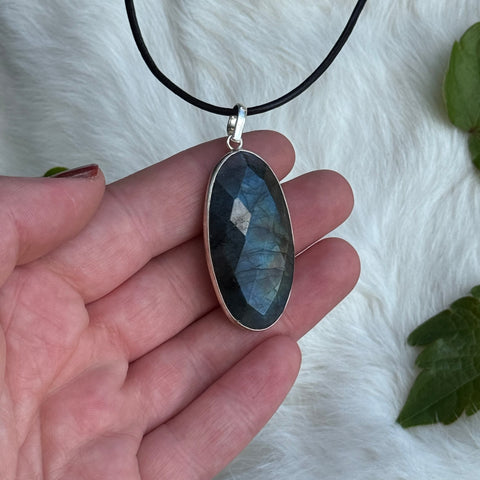 Ravenstone Faceted Labradorite Necklace "Dale"