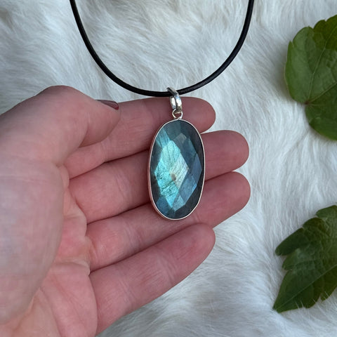 Ravenstone Faceted Labradorite Necklace "Kelly"