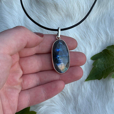 Ravenstone Faceted Labradorite Necklace "Lucy"