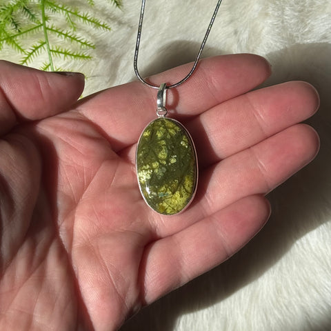 Ravenstone Green Opal Necklace "Evalina"