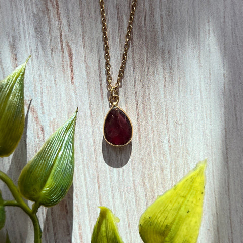 Ravenstone January | Garnet The Birthstone Necklace