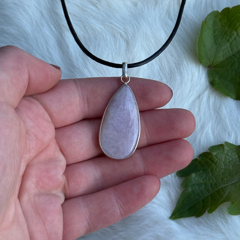 Ravenstone Kunzite Necklace "Nicole"