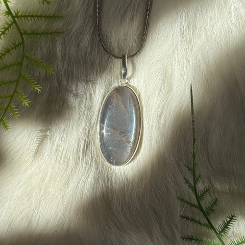 Ravenstone Moonstone Necklace "Katherine"