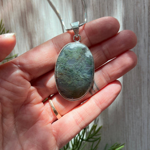 Ravenstone Moss Agate Necklace "Blakely"