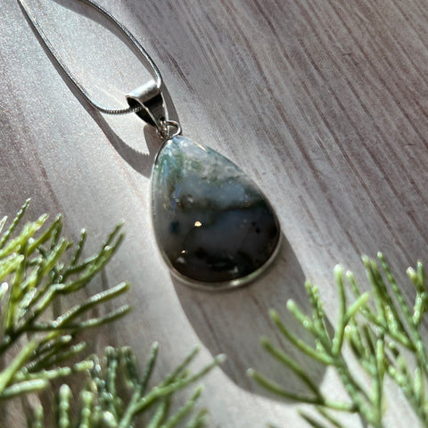 Ravenstone Moss Agate Necklace "Jillian"