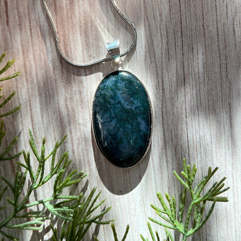 Ravenstone Moss Agate Necklace "Lydia"
