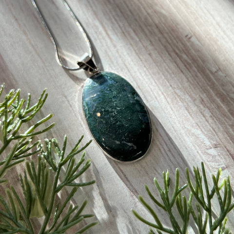 Ravenstone Moss Agate Necklace "Nadine"