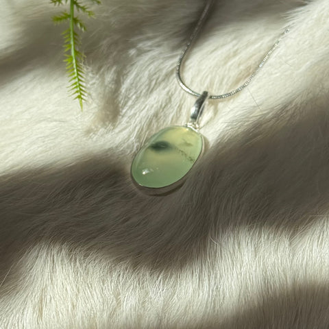 Ravenstone Prehnite Necklace "Savannah"