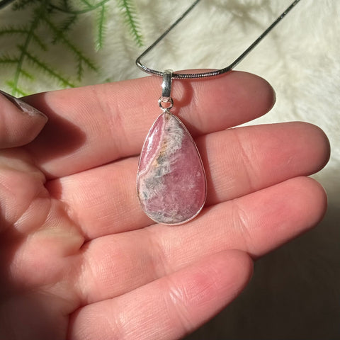 Ravenstone Rhodochrosite Necklace "Brooklyn"