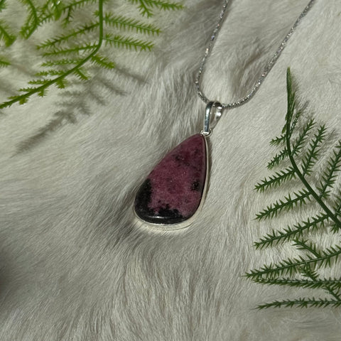 Ravenstone Rhodonite Necklace "Eileen"