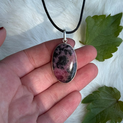 Ravenstone Rhodonite Necklace "Mari"