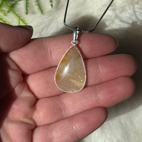 Ravenstone Rutilated Quartz Necklace "Avery"