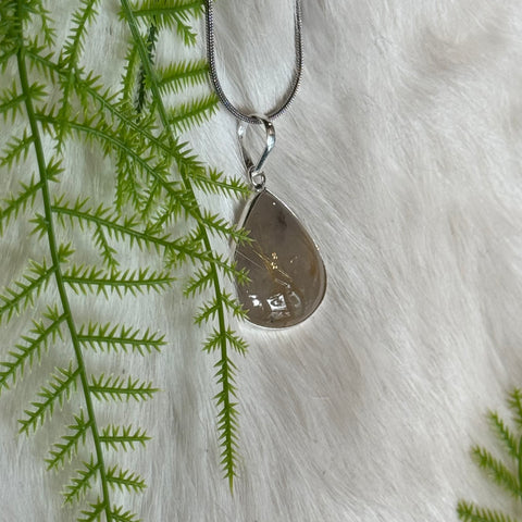 Ravenstone Rutilated Quartz Necklace "Reagan"