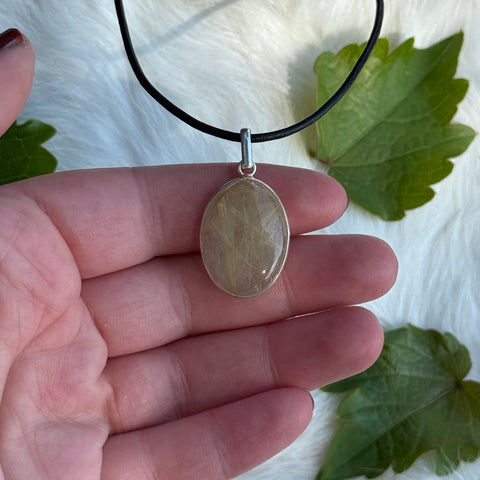 Ravenstone Rutilated Quartz Necklace "Teresa"