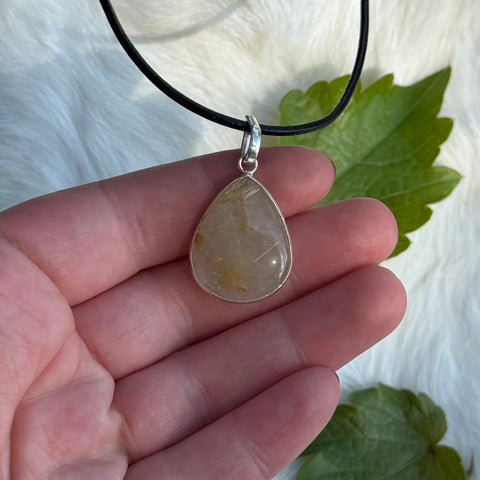 Ravenstone Rutilated Quartz Necklace "Tia"