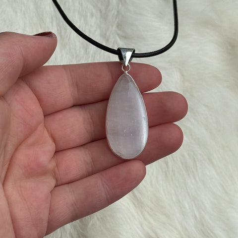 Ravenstone Selenite Necklace "Brock"