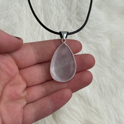 Ravenstone Selenite Necklace "Dawson"