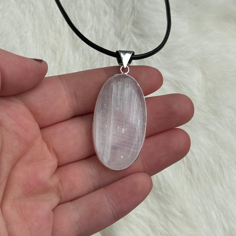 Ravenstone Selenite Necklace "Rose"