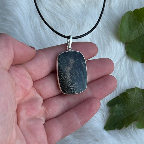 Ravenstone Seraphinite Necklace "Monique"