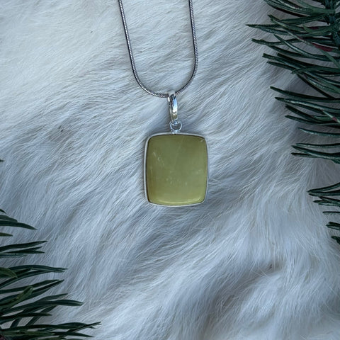 Ravenstone Serpentine Necklace "Anna"