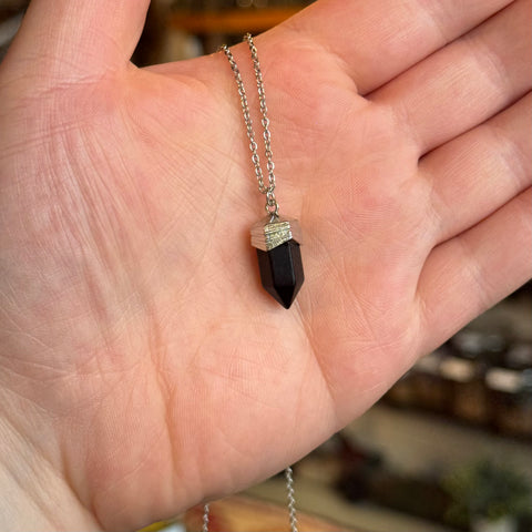 Ravenstone The Black Onyx Necklace