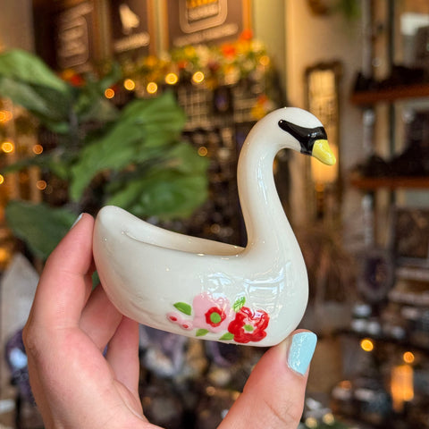 Tag Swan Ring Holder